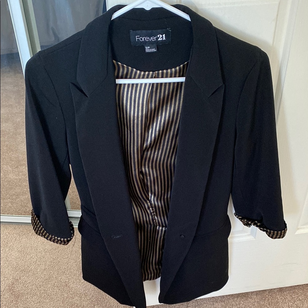 Forever 21 Women's Black Blazer